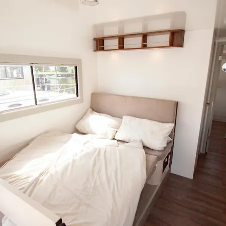 Hausboot Botel *